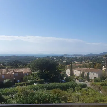 Open-plan T2 With Sea View * La Croix-Valmer